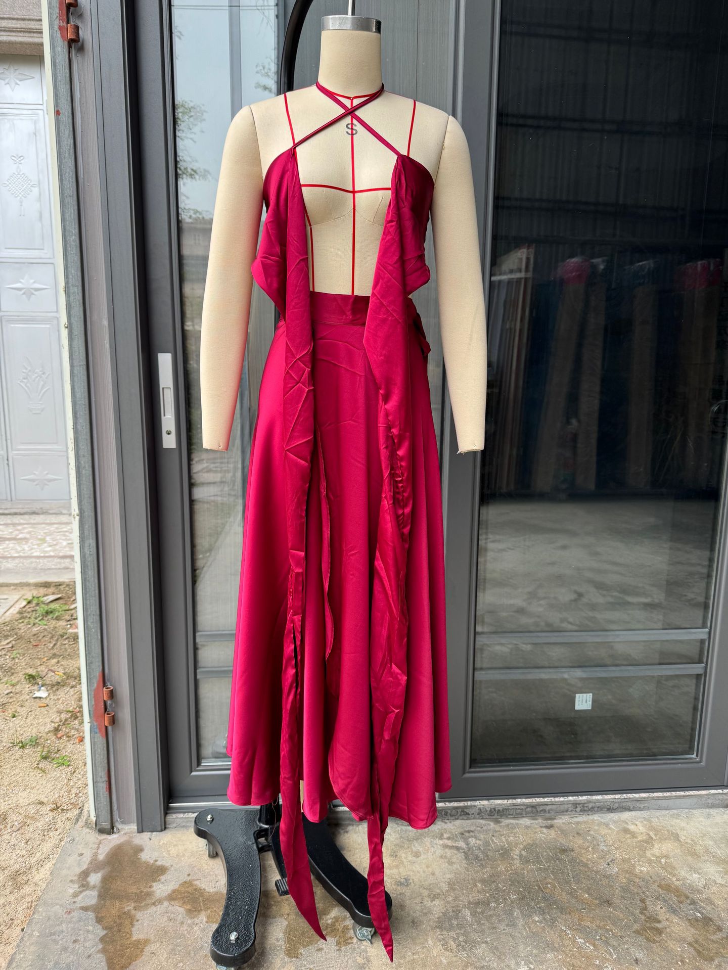 Tube-top Strap Vest And Waist-cinching Skirt Set