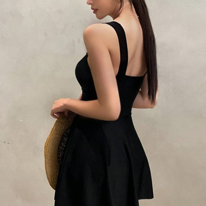 Modest Figure-flattering One-piece Swimsuit That Covers The Tummy