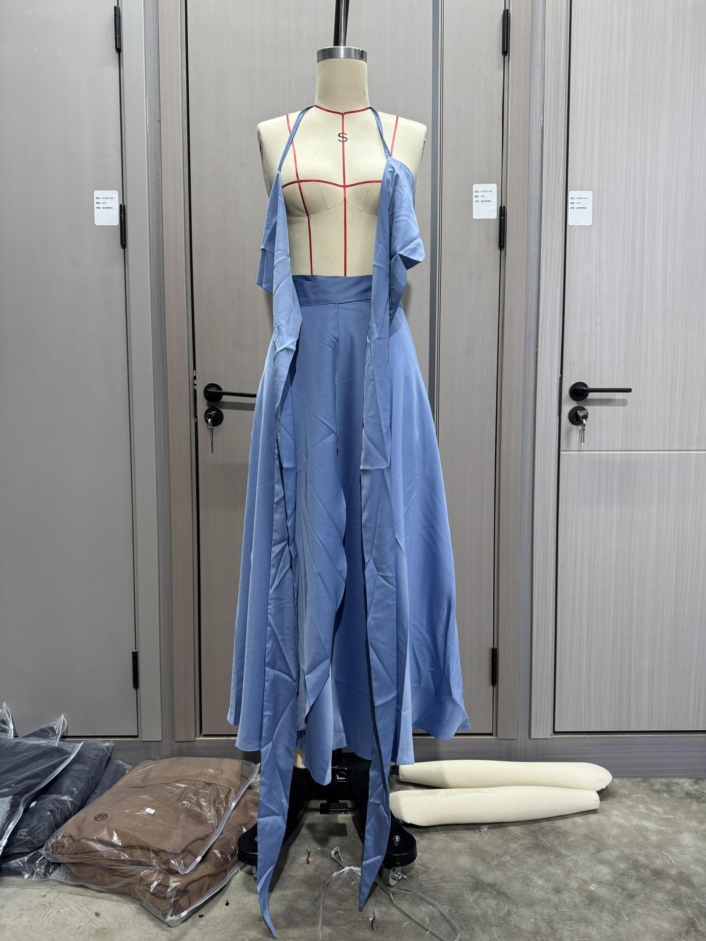 Tube-top Strap Vest And Waist-cinching Skirt Set